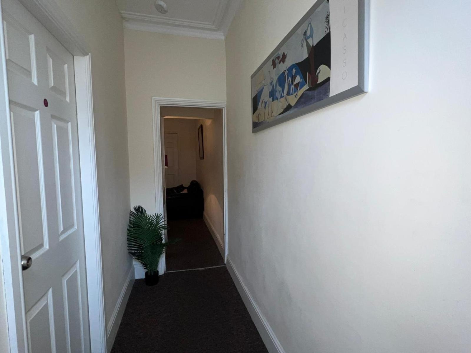 Lovely Room Within 5 Mins Walk To Stoke Train Station With Double And Single Room Zewnętrze zdjęcie
