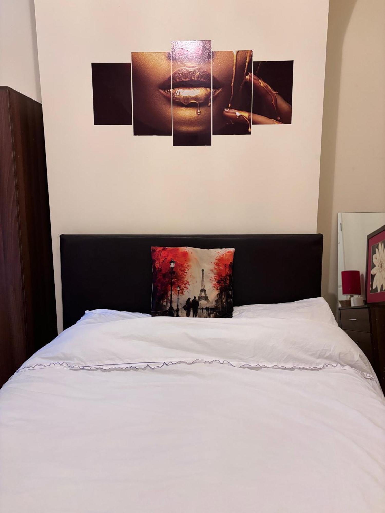 Lovely Room Within 5 Mins Walk To Stoke Train Station With Double And Single Room Zewnętrze zdjęcie